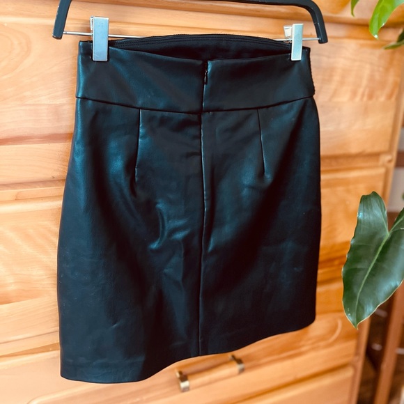 Dynamite Faux-Leather Mini Skirt ✨ - Picture 3 of 3